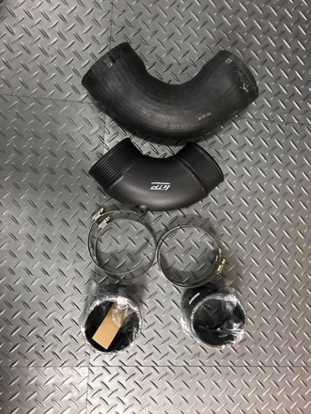 SG-71392 FTP Carge Pipe passend für: Mercedes AMG A45 / CLA45 / GLA45